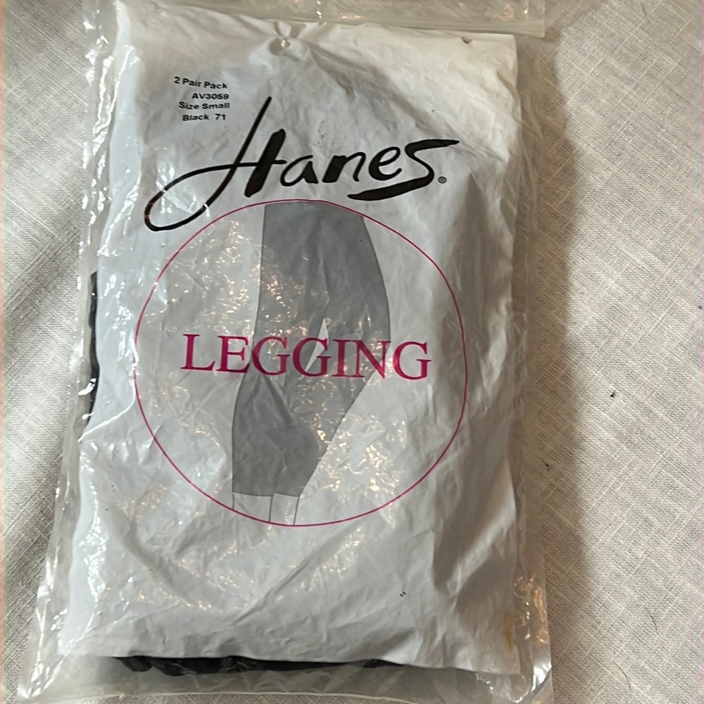 🌞 NWT Hanes Black Leggings. 2 pack, 2 pairs of black leggings women size S